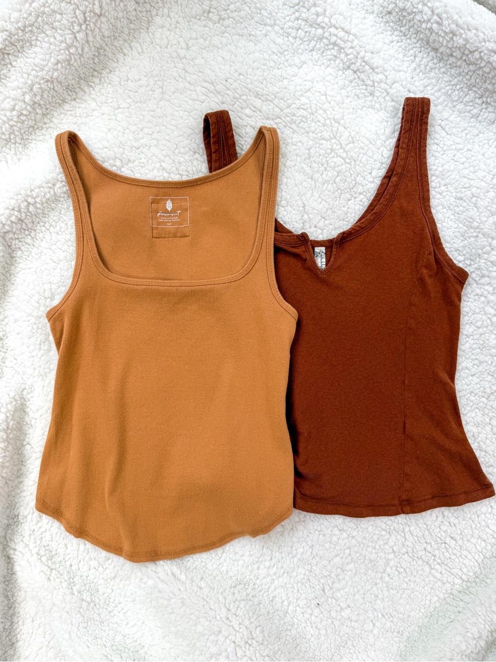 Free People Movement Ribbed Tank Bundle (2) – Brown & Tan – XS/S